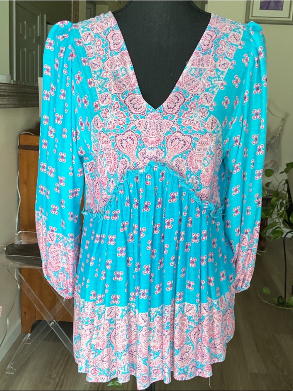 Rose & Olive Turquoise and Pink Paisley V-Neck Tunic